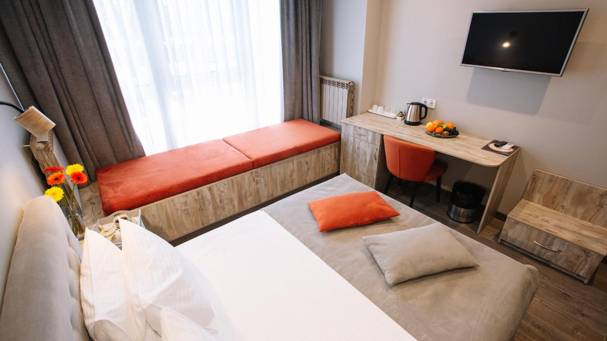 Time Hotel Kiev Luaran gambar