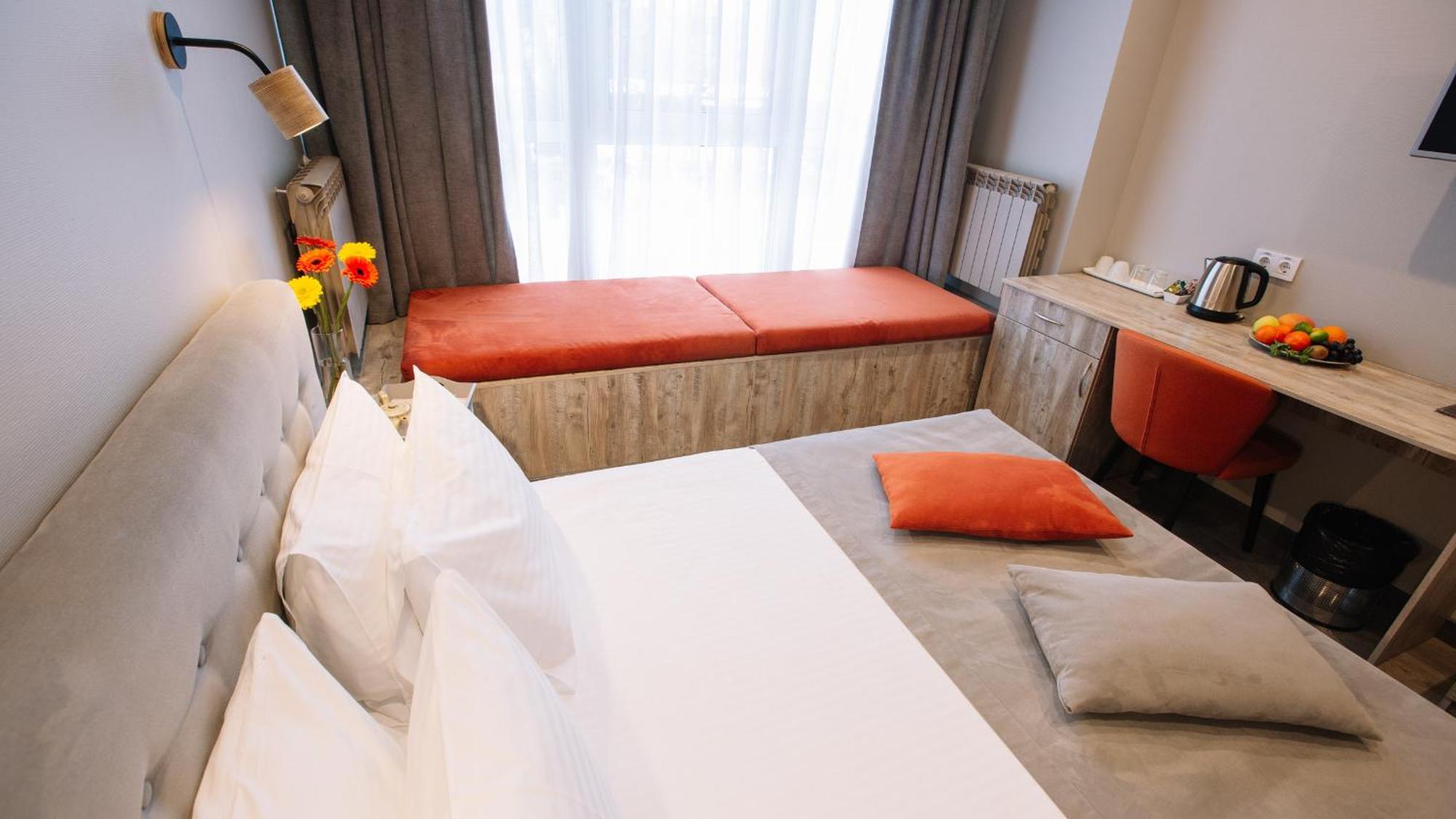 Time Hotel Kiev Luaran gambar